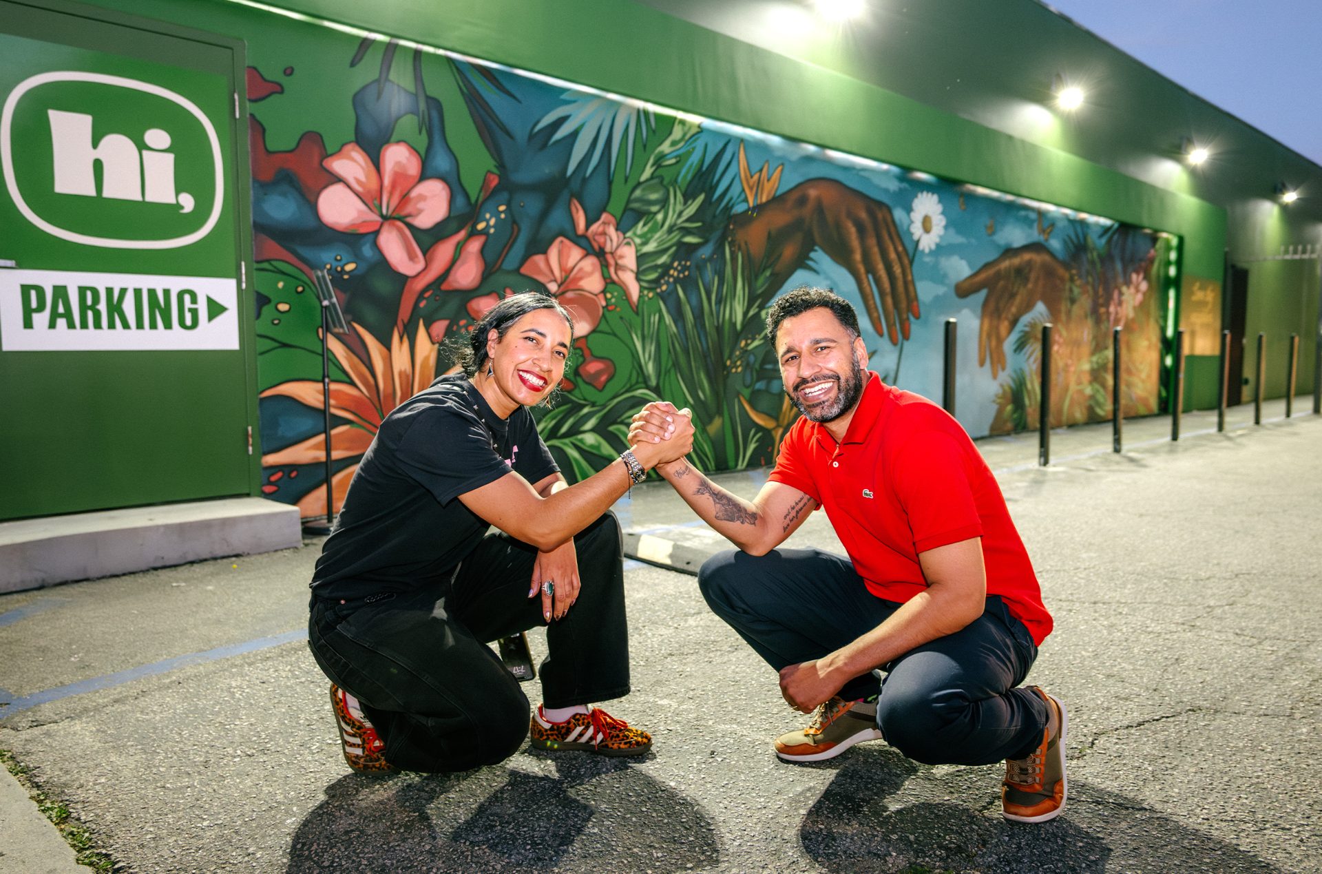 The Love Thy Neighbor mural on Magnolia Blvd
